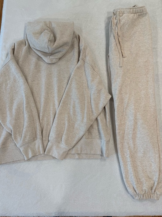 American Eagle Outfitters Other - Women’s American Eagle Outfitters Tannish/Cream Hoodie & Jogger Set